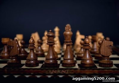 棋牌思维进阶：亚洲博彩论坛解读德州扑克与五子棋的共通逻辑，赋能3D彩票决策